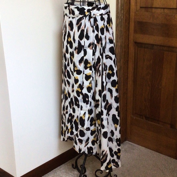 new choice Dresses & Skirts - New choice Wrap Skirt, size Medium, new with tags